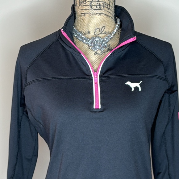 PINK Victorias Secret zip up with dog on the front - Picture 3 of 12